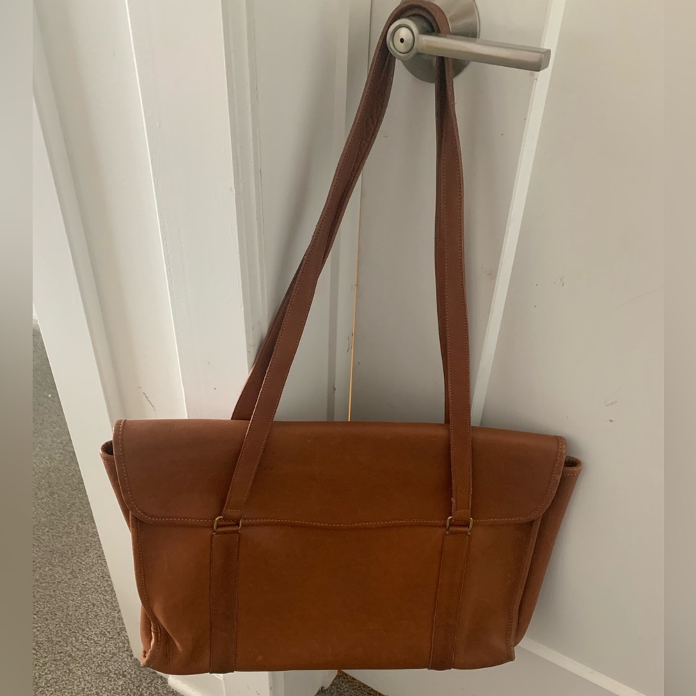 INQUIRIES  COACH
British Tan Coach Envelope Portfolio original